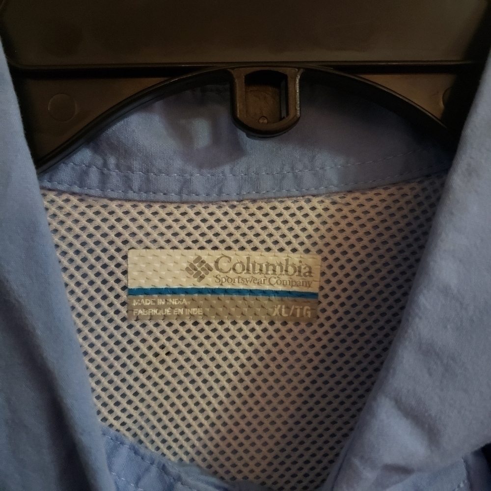Columbia Button down - Picture 7 of 7